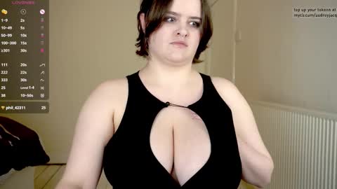 Snapshot of audreyjacq chatting on 02-26-26, 06:29 Audrey Jacq online show from 02-26-26, 06:29