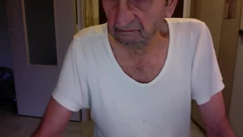 auguste061400 online show from 12-16-25, 09:14