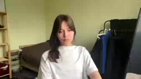 Snapshot of augustinafailey chatting on 04-07-26, 01:33 Mari online show from 04-07-26, 01:33