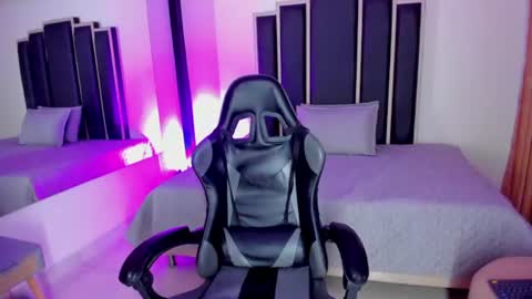 Snapshot of aura_baker chatting on 07-15-26, 12:32 aura_baker online show from 07-15-26, 12:32