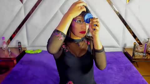 Monii Yi online show from 03-02-25, 01:58