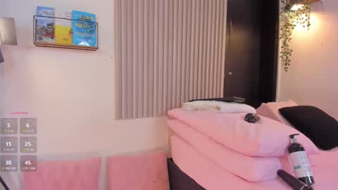 Hello I am Marcela follow me on my instagram  aura moon11 online show from 01-17-26, 10:42