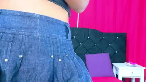 Snapshot of aura_sterling chatting on 06-16-26, 11:35 Aura online show from 06-16-26, 11:35