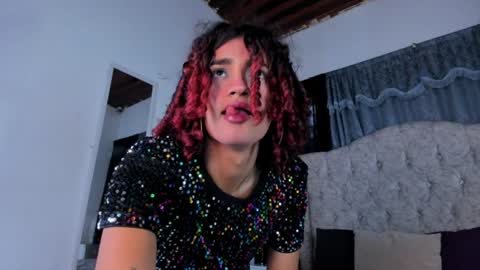 Snapshot of aura_sterling chatting on 07-06-26, 11:29 Aura online show from 07-06-26, 11:29