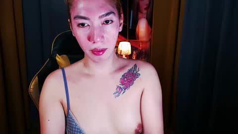 Snapshot of aurakharisma_xx chatting on 05-14-26, 07:04 Miss awra online show from 05-14-26, 07:04