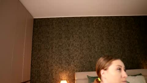 Aura online show from 05-19-26, 06:58