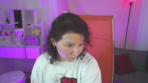 Snapshot of aureliagleam chatting on 05-16-26, 08:00 Aurelia online show from 05-16-26, 08:00