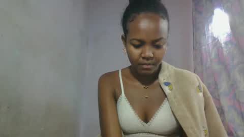 aurelie08 online show from 05-20-26, 09:59
