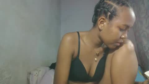 aurelie08 online show from 05-25-26, 01:00