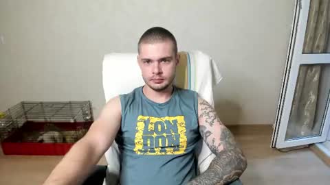 Snapshot of aurelius_x1 chatting on 07-04-26, 03:35 Maks online show from 07-04-26, 03:35