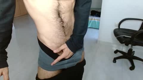 Snapshot of aureliv1 chatting on 11-05-25, 10:43 Aureliano online show from 11-05-25, 10:43