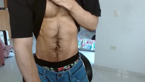 Snapshot of aureliv1 chatting on 11-29-25, 10:24 Aureliano online show from 11-29-25, 10:24