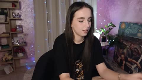 Snapshot of aurora_aksness chatting on 12-13-24, 03:21 Aurora online show from 12-13-24, 03:21