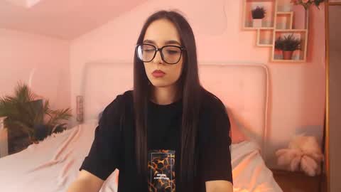 Snapshot of aurora_aksness chatting on 02-06-25, 05:40 Aurora online show from 02-06-25, 05:40