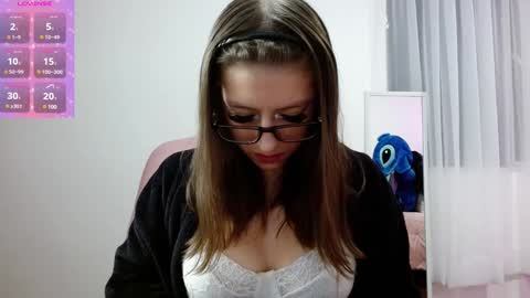 Snapshot of aurora_blossom__ chatting on 12-07-24, 12:35 Aurora online show from 12-07-24, 12:35