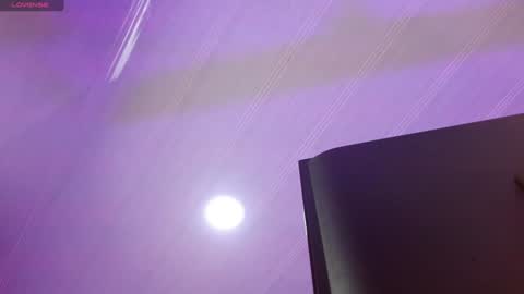 Snapshot of aurora_blossom__ chatting on 01-04-25, 12:16 Aurora online show from 01-04-25, 12:16