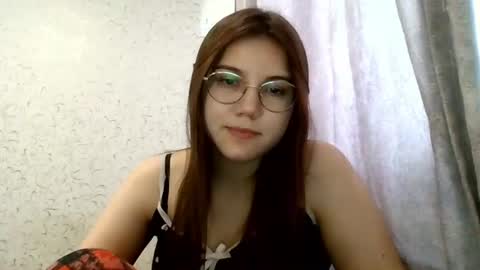 Snapshot of aurora_breeze chatting on 07-01-26, 11:56 Kiara Xanthe online show from 07-01-26, 11:56
