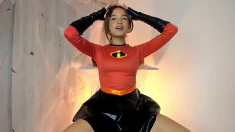 Snapshot of aurora_bunnie chatting on 10-28-25, 01:42 Sharith online show from 10-28-25, 01:42