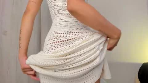 Snapshot of aurora_bunnie chatting on 02-17-26, 09:21 Sharith online show from 02-17-26, 09:21