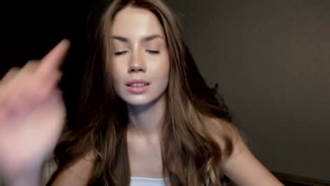 Snapshot of aurora_glow_21 chatting on 11-15-25, 06:04 Aurora online show from 11-15-25, 06:04