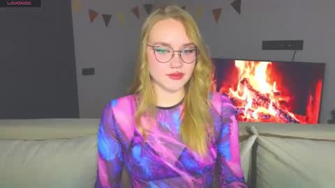 Snapshot of aurora_golden chatting on 12-02-24, 04:31 Kate online show from 12-02-24, 04:31