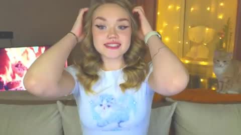 Snapshot of aurora_golden chatting on 12-28-24, 07:11 Kate online show from 12-28-24, 07:11
