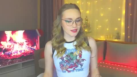 Snapshot of aurora_golden chatting on 01-24-25, 04:28 Kate online show from 01-24-25, 04:28