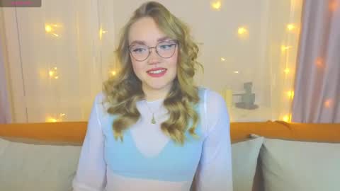 Snapshot of aurora_golden chatting on 02-20-25, 03:30 Kate online show from 02-20-25, 03:30