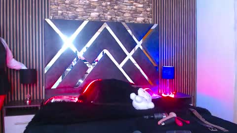 Snapshot of aurora_hs chatting on 09-19-25, 03:19 aurora_hs online show from 09-19-25, 03:19