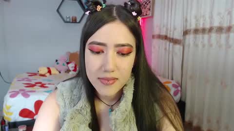 Snapshot of aurora_shy_ chatting on 12-30-24, 09:19 Aurora  online show from 12-30-24, 09:19