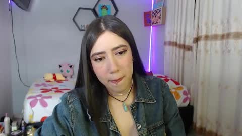 Snapshot of aurora_shy_ chatting on 01-22-25, 05:48 Aurora  online show from 01-22-25, 05:48