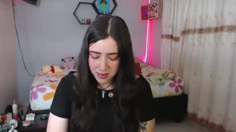 Snapshot of aurora_shy_ chatting on 02-10-25, 10:19 Aurora  online show from 02-10-25, 10:19