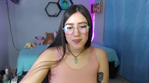 Snapshot of aurora_shy_ chatting on 03-11-25, 03:48 Aurora  online show from 03-11-25, 03:48
