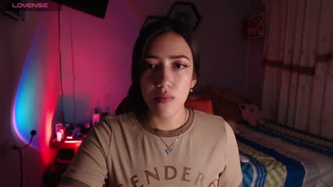 Snapshot of aurora_shy_ chatting on 06-14-26, 06:04 Aurora online show from 06-14-26, 06:04