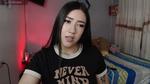 Snapshot of aurora_shy_ chatting on 06-20-26, 11:40 Aurora online show from 06-20-26, 11:40