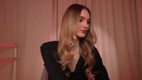 Snapshot of aurora_the_ballerina chatting on 12-02-25, 07:03 Aurora online show from 12-02-25, 07:03