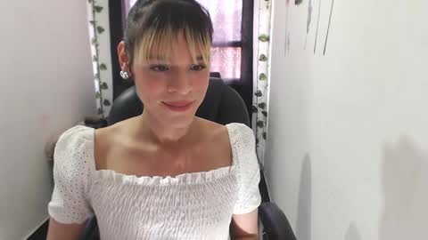 Snapshot of auroraaddams chatting on 10-13-25, 05:35 AURORA online show from 10-13-25, 05:35