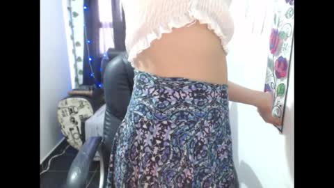 Snapshot of auroraaddams chatting on 10-19-25, 05:13 AURORA online show from 10-19-25, 05:13