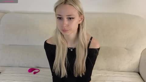 Aurora online show from 09-14-25, 01:43