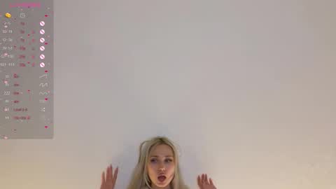 Aurora online show from 10-12-25, 04:39