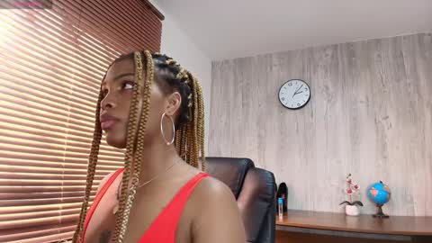 Snapshot of aurorabrow chatting on 09-09-25, 08:08 Ariana online show from 09-09-25, 08:08