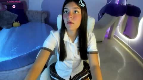 auroracute2 online show from 09-15-25, 01:11