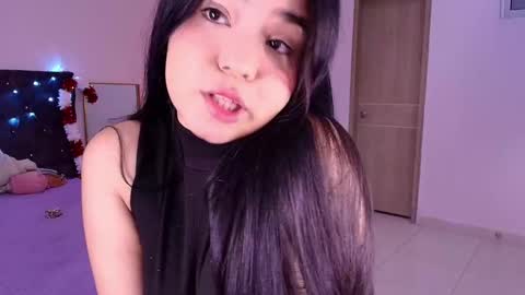 Snapshot of aurorafiore chatting on 12-05-25, 03:37 Aurora online show from 12-05-25, 03:37