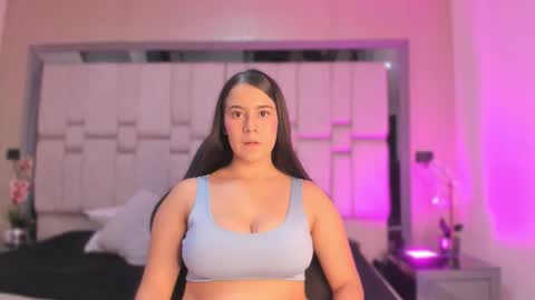 Snapshot of auroraflowers chatting on 10-12-25, 07:35 Aurora online show from 10-12-25, 07:35