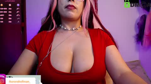 Snapshot of aurorahoffman chatting on 01-12-25, 06:17 Aurora online show from 01-12-25, 06:17