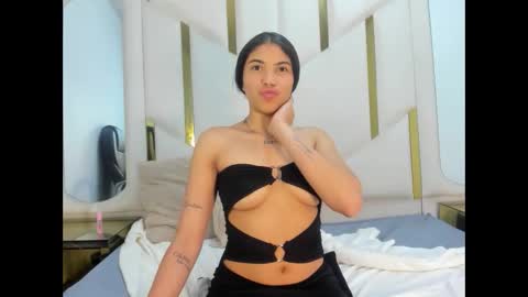 Snapshot of aurorahoney32 chatting on 05-05-26, 09:56 aurorahoney32 online show from 05-05-26, 09:56