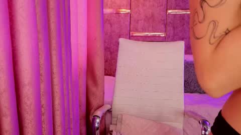 aurora online show from 09-23-25, 08:12