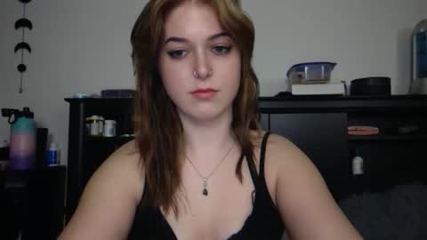 auroralightz1 online show from 11-11-25, 04:34