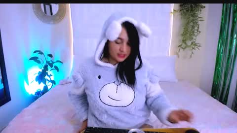 INSTAGRAM AURORA MCRY online show from 03-22-26, 05:22