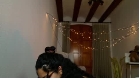 Snapshot of aurorasiera chatting on 01-10-25, 12:38 Aurora online show from 01-10-25, 12:38